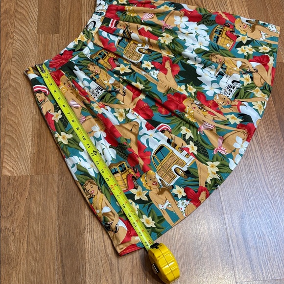 Grace Karin vibrant tropical red and yellow novelty patterned mini skirt. Size M - Picture 16 of 17